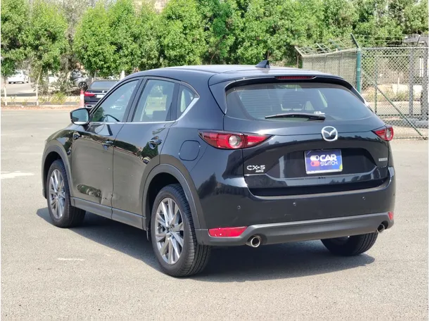 Car image 7