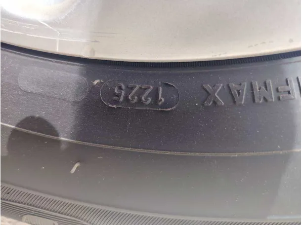 Car image 31