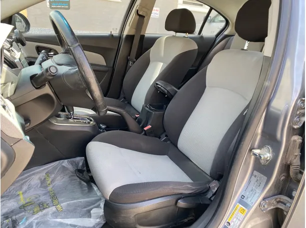 Car image 10