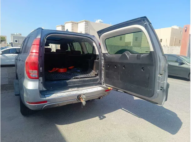Car image 29
