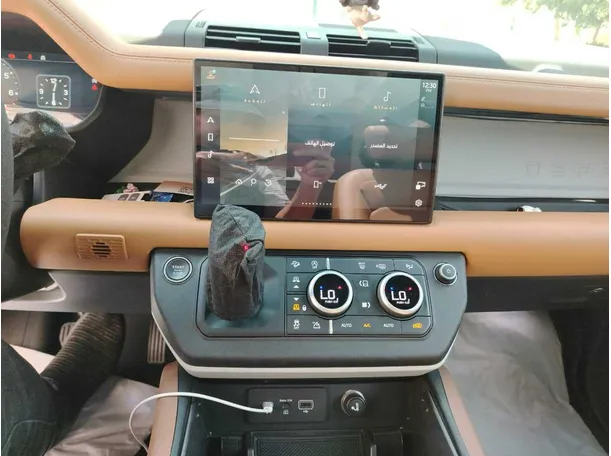 Car image 24