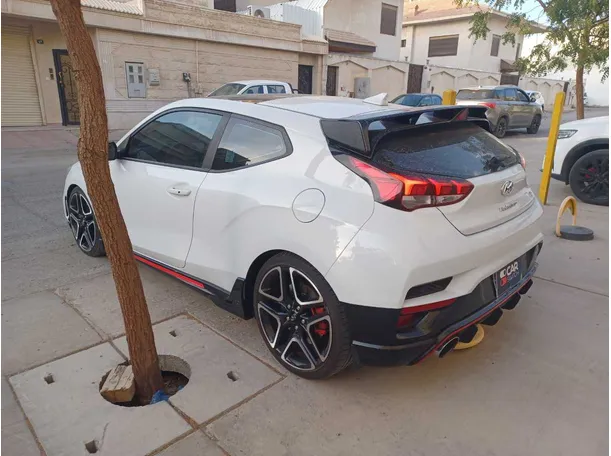 Car image 7