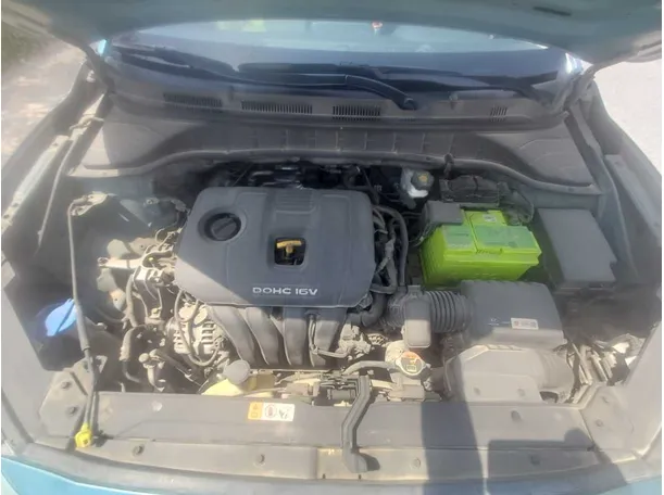 Car image 16