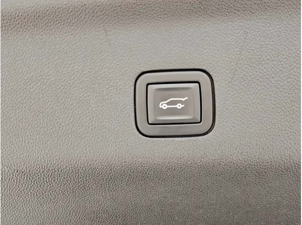 Car image 36