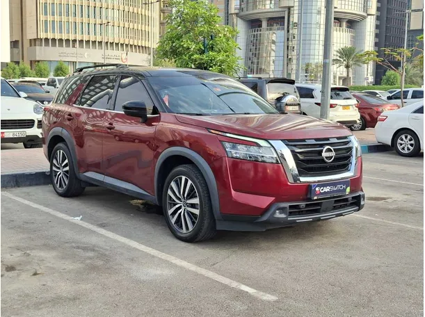 Car image 4