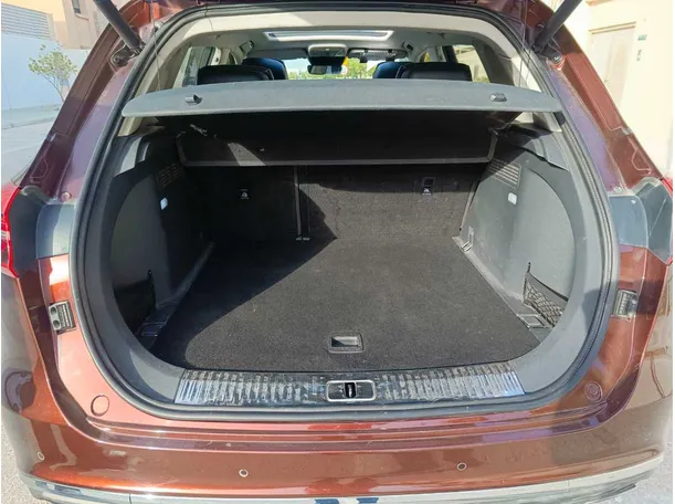 Car image 30
