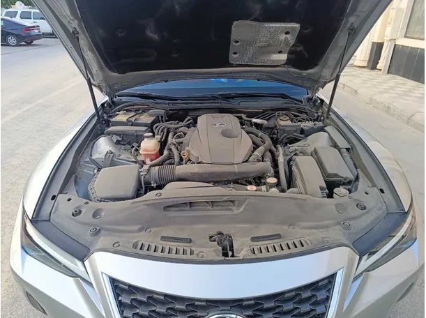 Car image 40