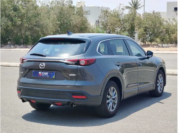 Car image 5