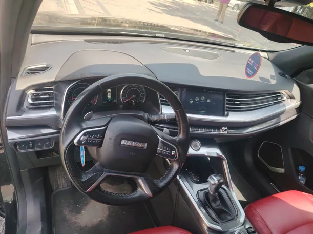 Car image 11