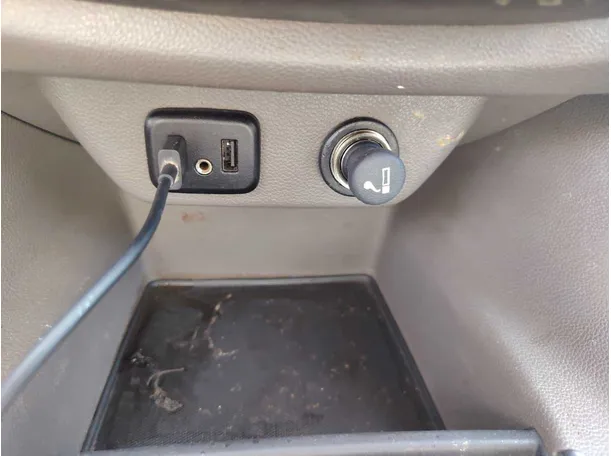 Car image 22