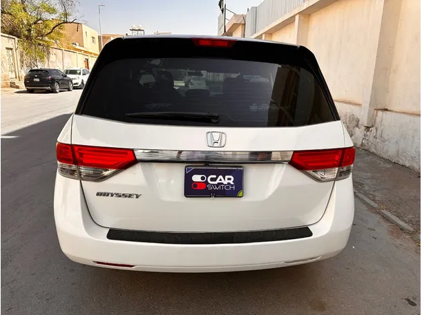 Car image 6