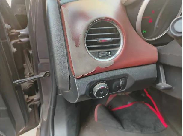 Car image 33