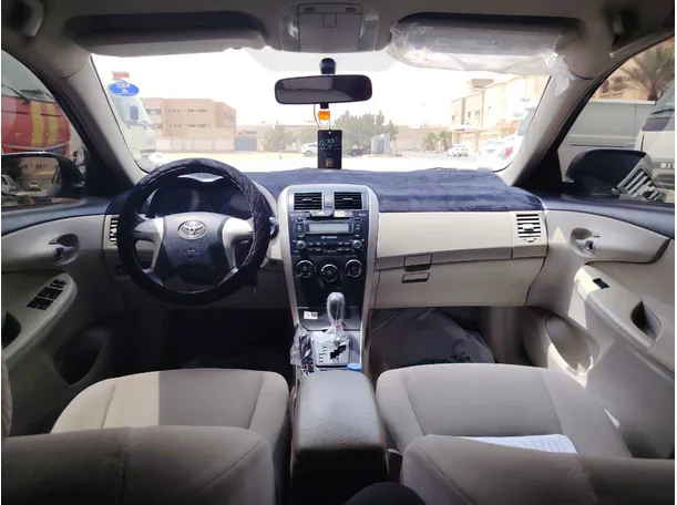 Car image 17