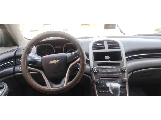 Car image 18