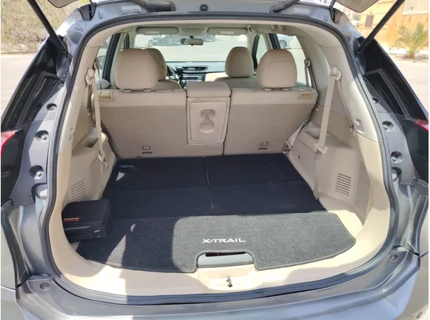 Car image 26