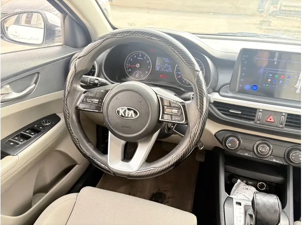 Car image 21