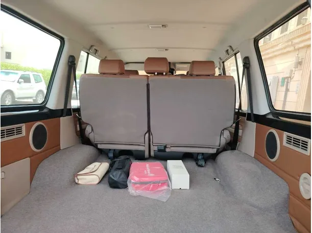 Car image 32