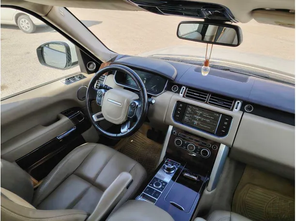 Car image 25