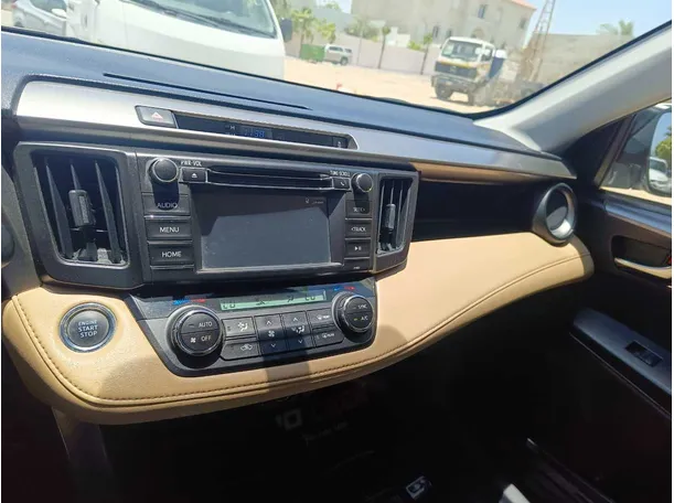Car image 22