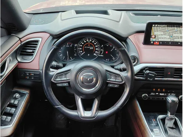 Car image 25