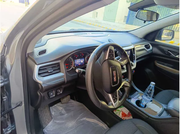 Car image 16