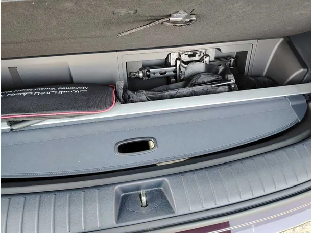Car image 41