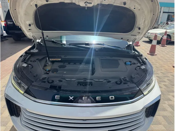 Car image 23