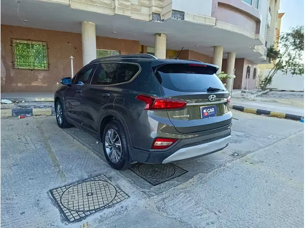 Car image 7