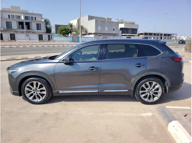 Car image 8
