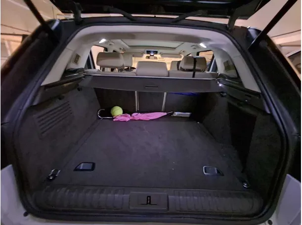 Car image 34