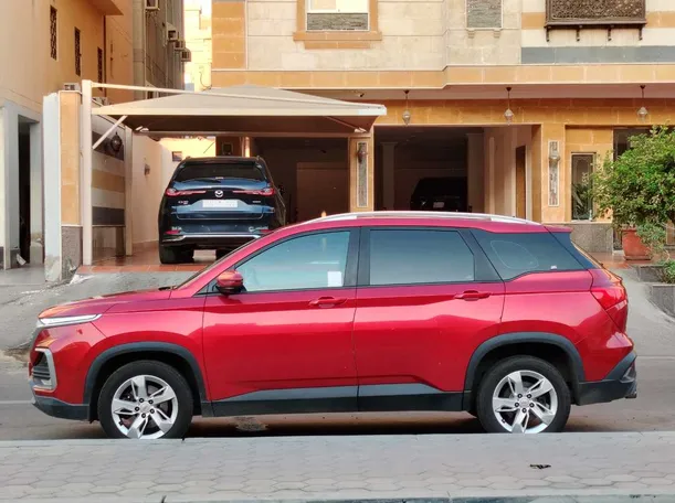 Car image 8