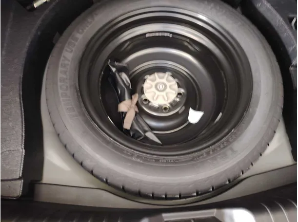 Car image 31