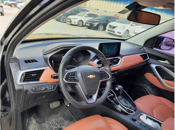 Car image 11