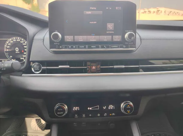 Car image 21
