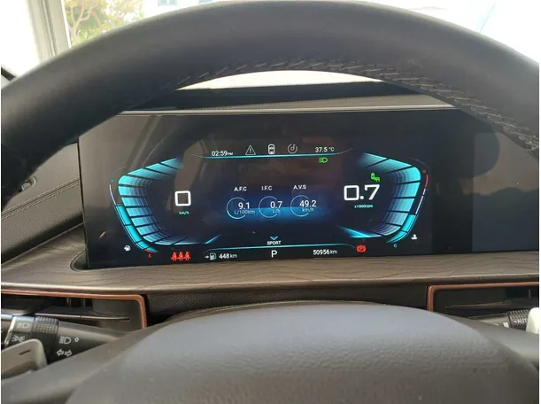 Car image 19