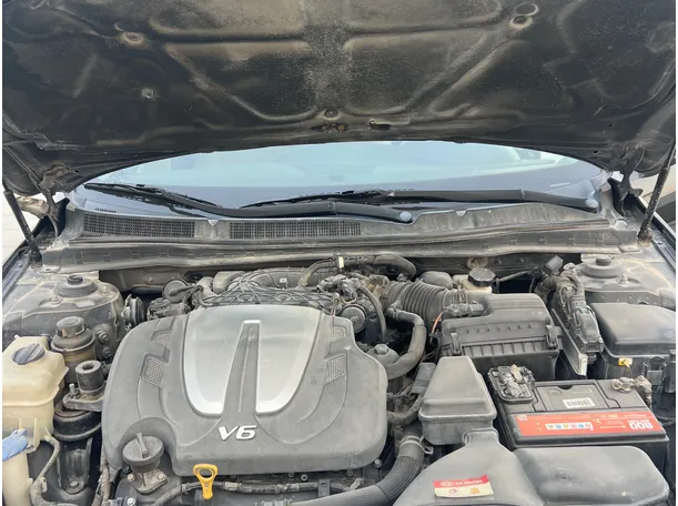 Car image 8