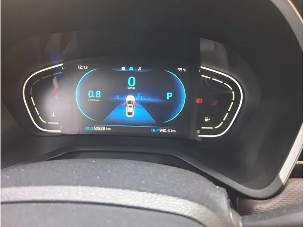 Car image 18