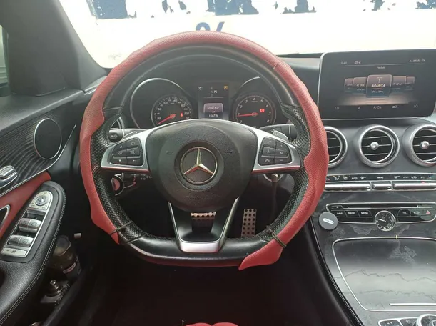 Car image 17