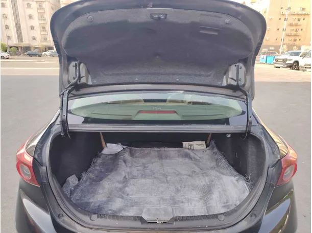 Car image 23