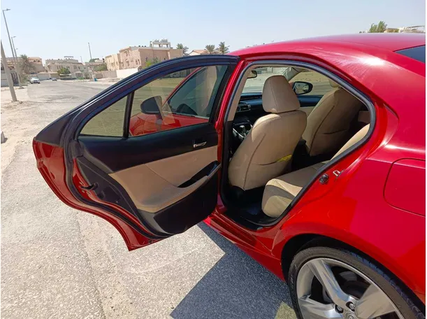 Car image 15