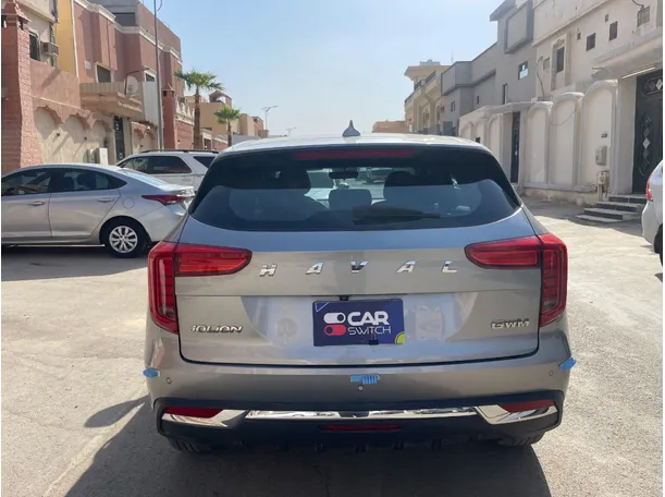 Car image 6