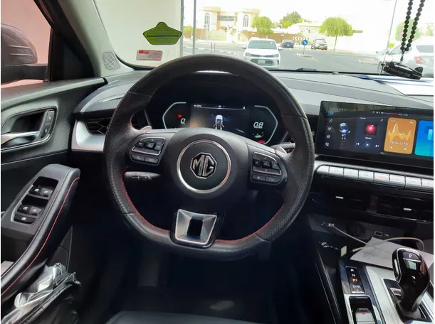 Car image 17