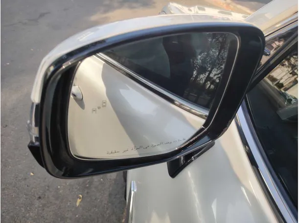 Car image 35