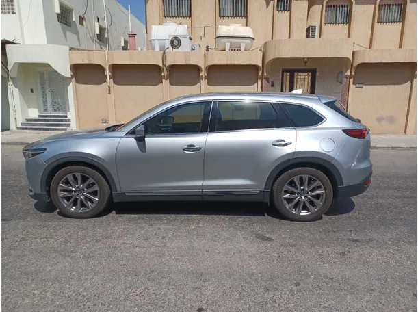 Car image 8
