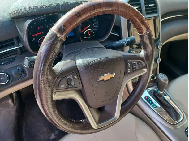 Car image 18