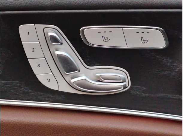 Car image 34