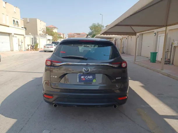 Car image 6