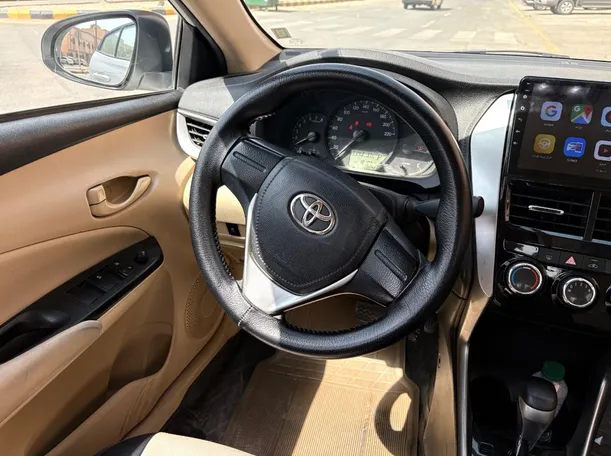 Car image 20