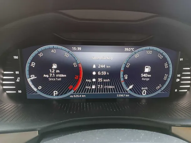 Car image 18