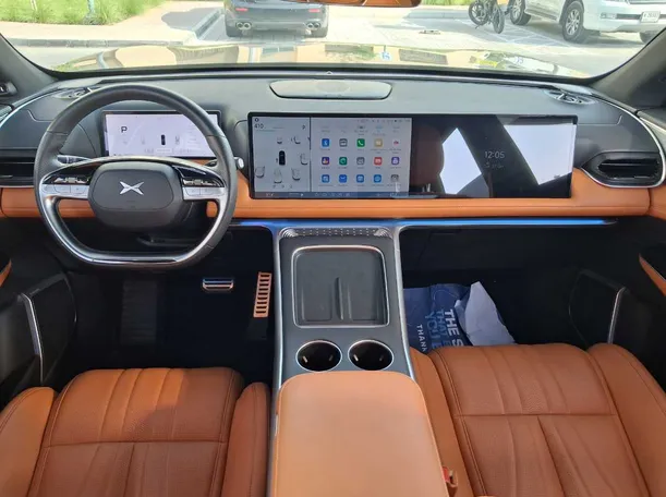 Car image 15
